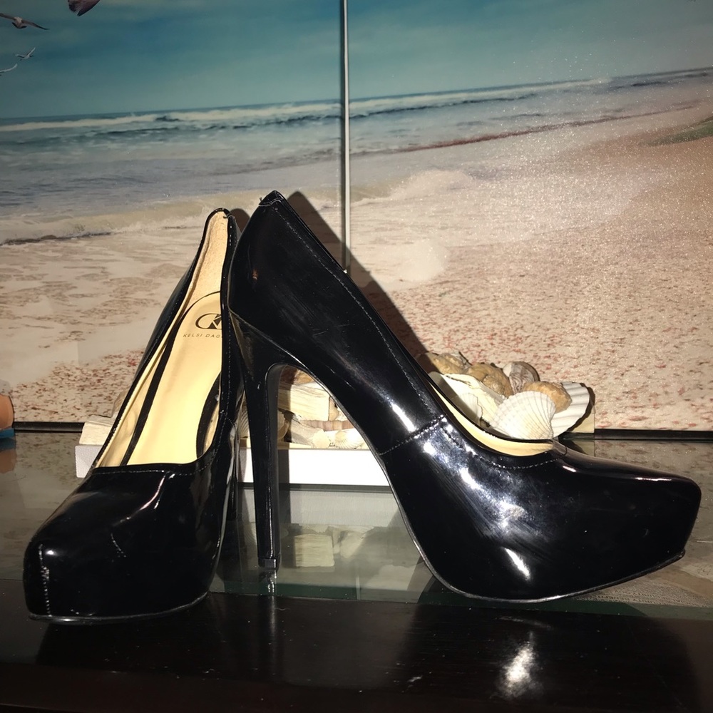 Kelsi Dagger heels